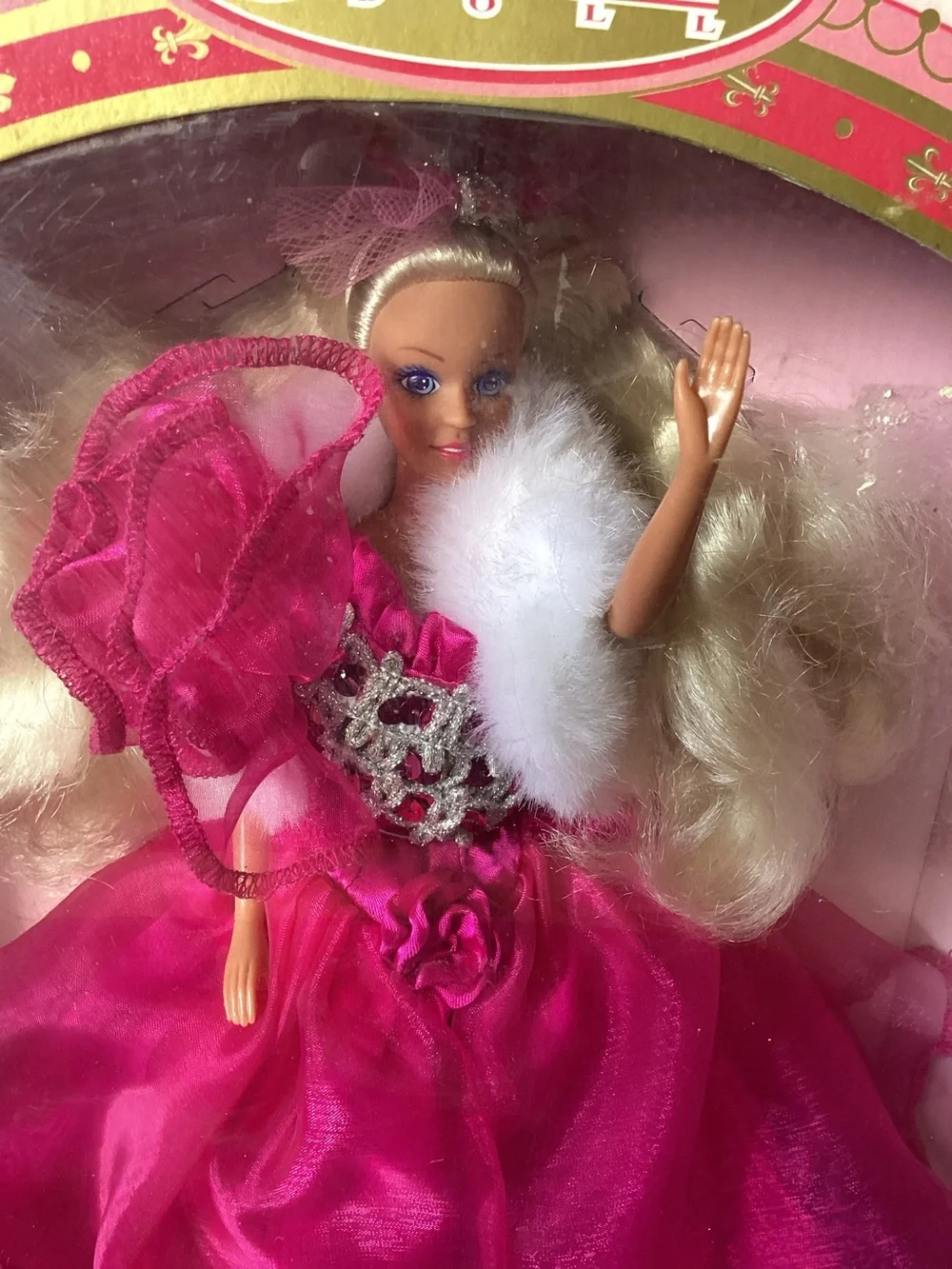 Sarah Limited Edition Fashion Doll Gold Dress The Brass Key RARE #118